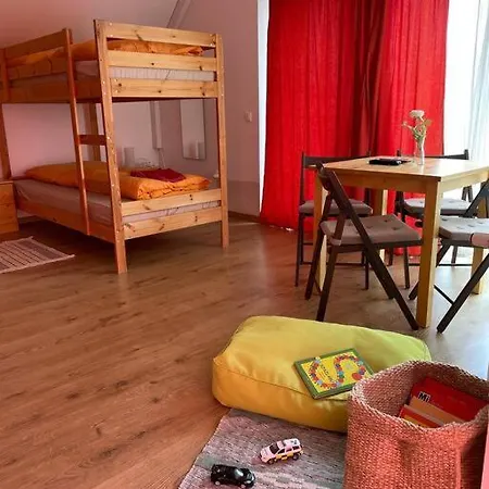 Csomopont Csaladi Vendeghaz Appartement *