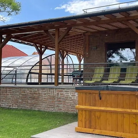 Csomópont Családi Apartman *