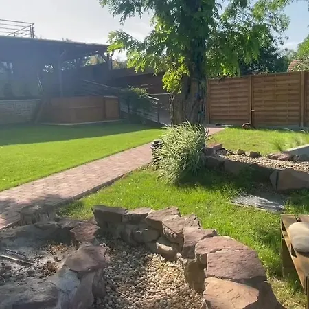 Csomopont Csaladi Vendeghaz Appartement *