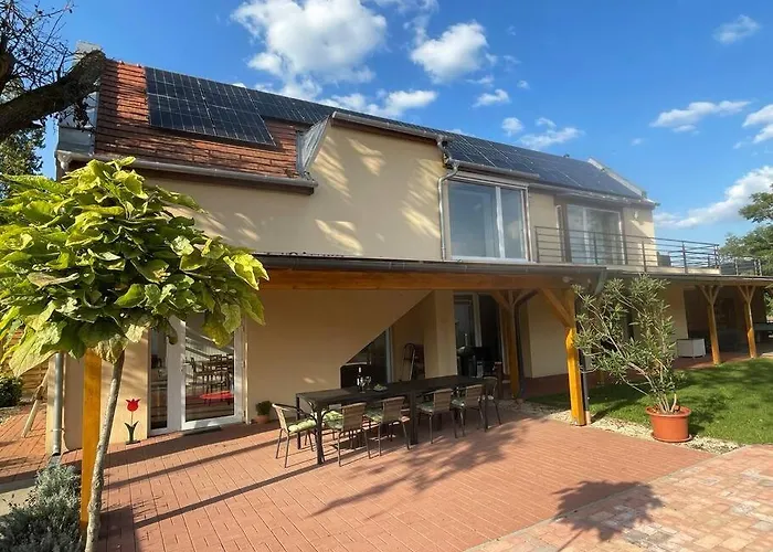 Csomopont Csaladi Vendeghaz Διαμέρισμα *