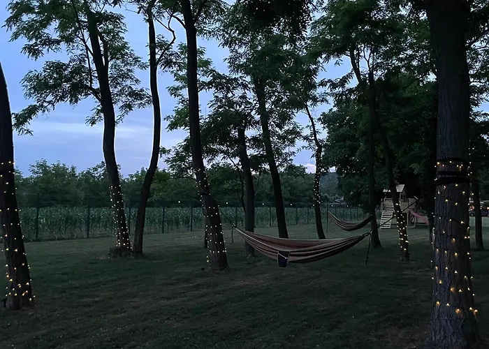 Csomopont Csaladi Vendeghaz Διαμέρισμα *